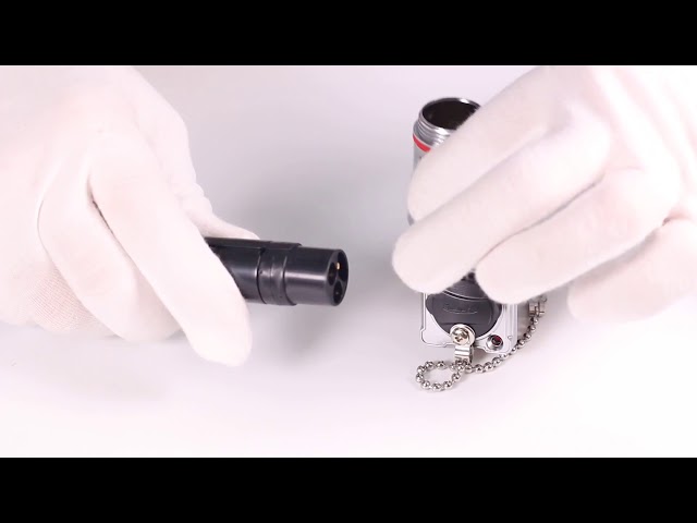 Wodoodporna plastikowa wtyczka z czarną śrubą 25A, wodoodporne elektryczne szybkie złącza